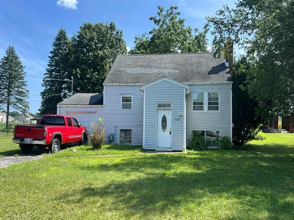 817 S Blossom Lea Dr, Alden, NY 14004