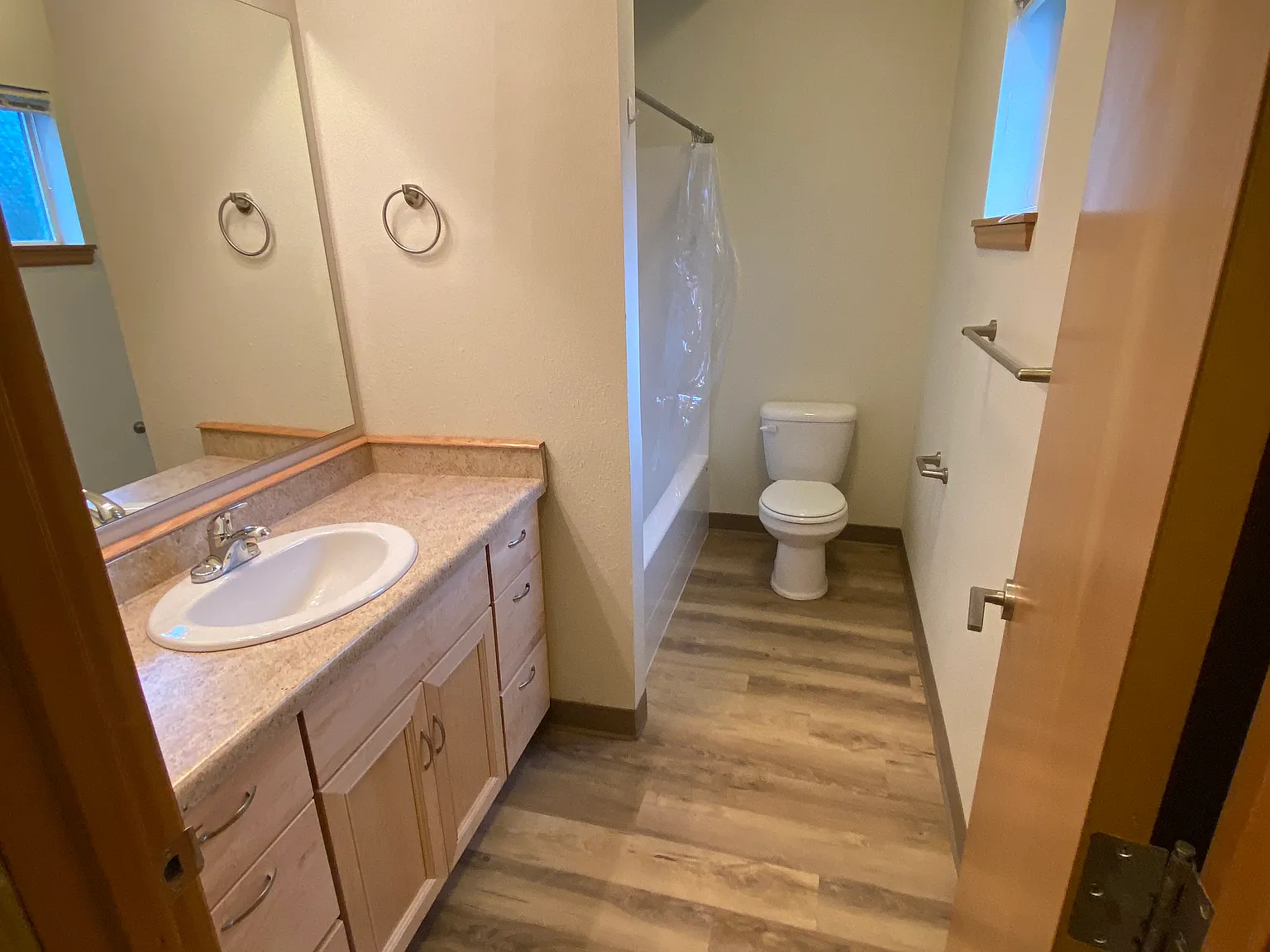 2 bed, 655 sqft, $2,150 — Photo 3
