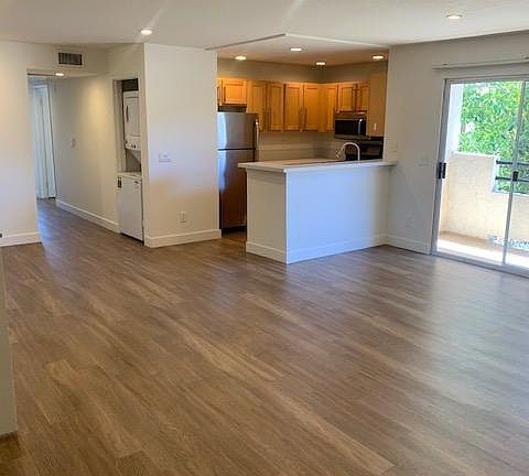 2nd image of 1826 Butler Ave APT 204