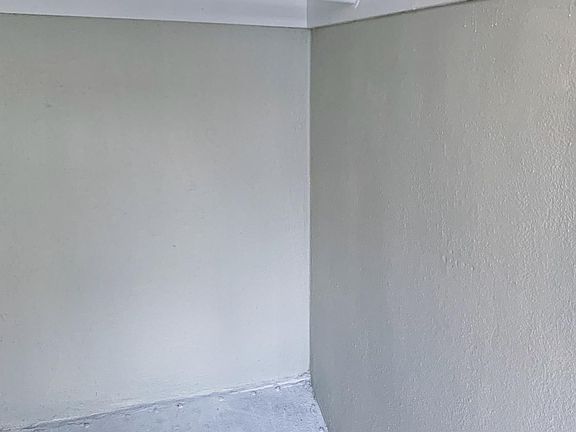 4th image of 1635 1/2 W 11th Pl