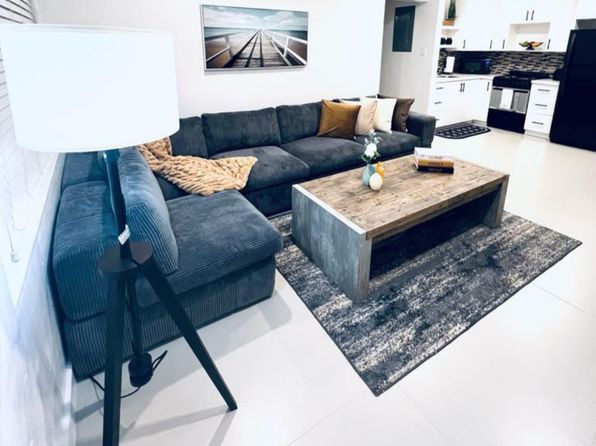 1211 NE 15th Ave UNIT 1