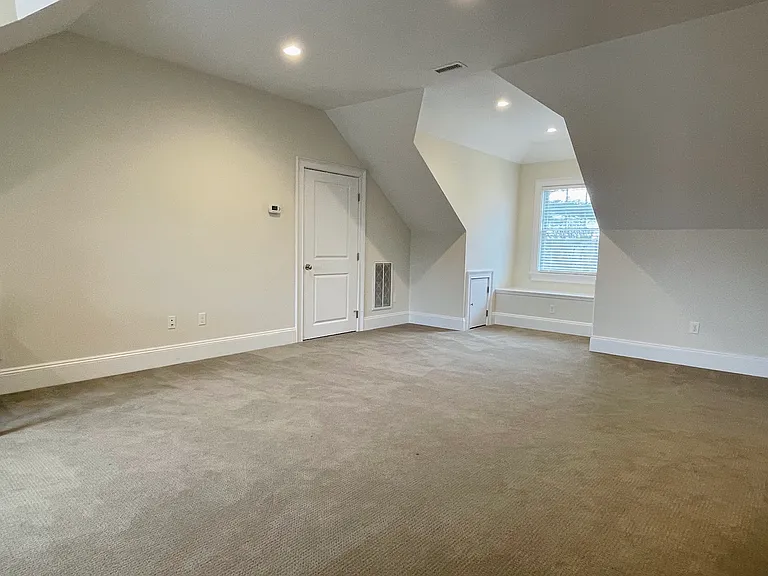 6 Chadbourne Rd — Photo 32