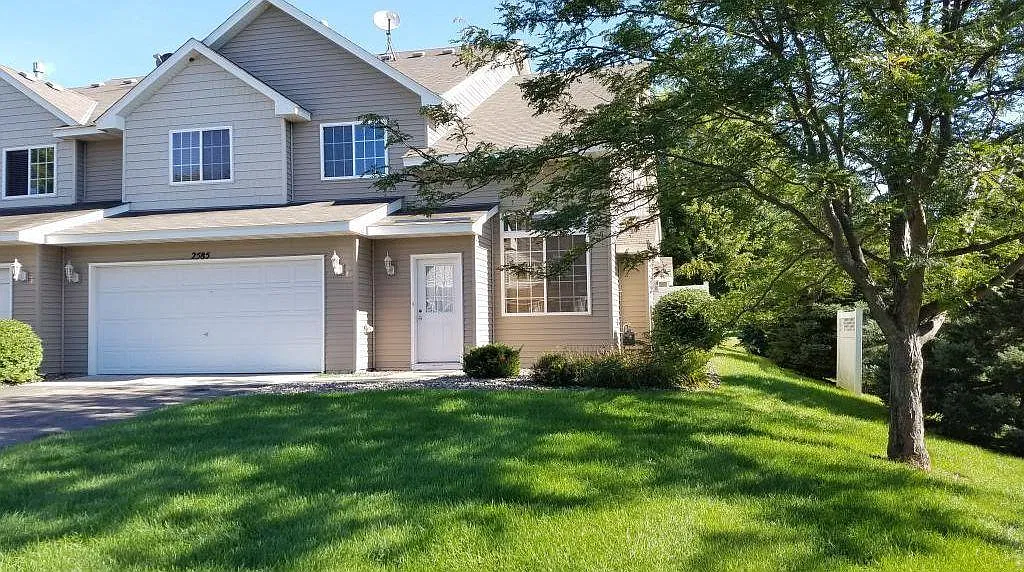 3 bed, 1463 sqft, $2,000 — Photo 1