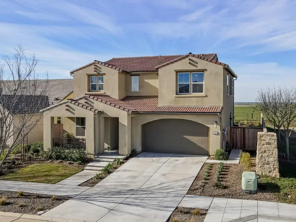 4644 Hillside Rd, Madera, CA 93636