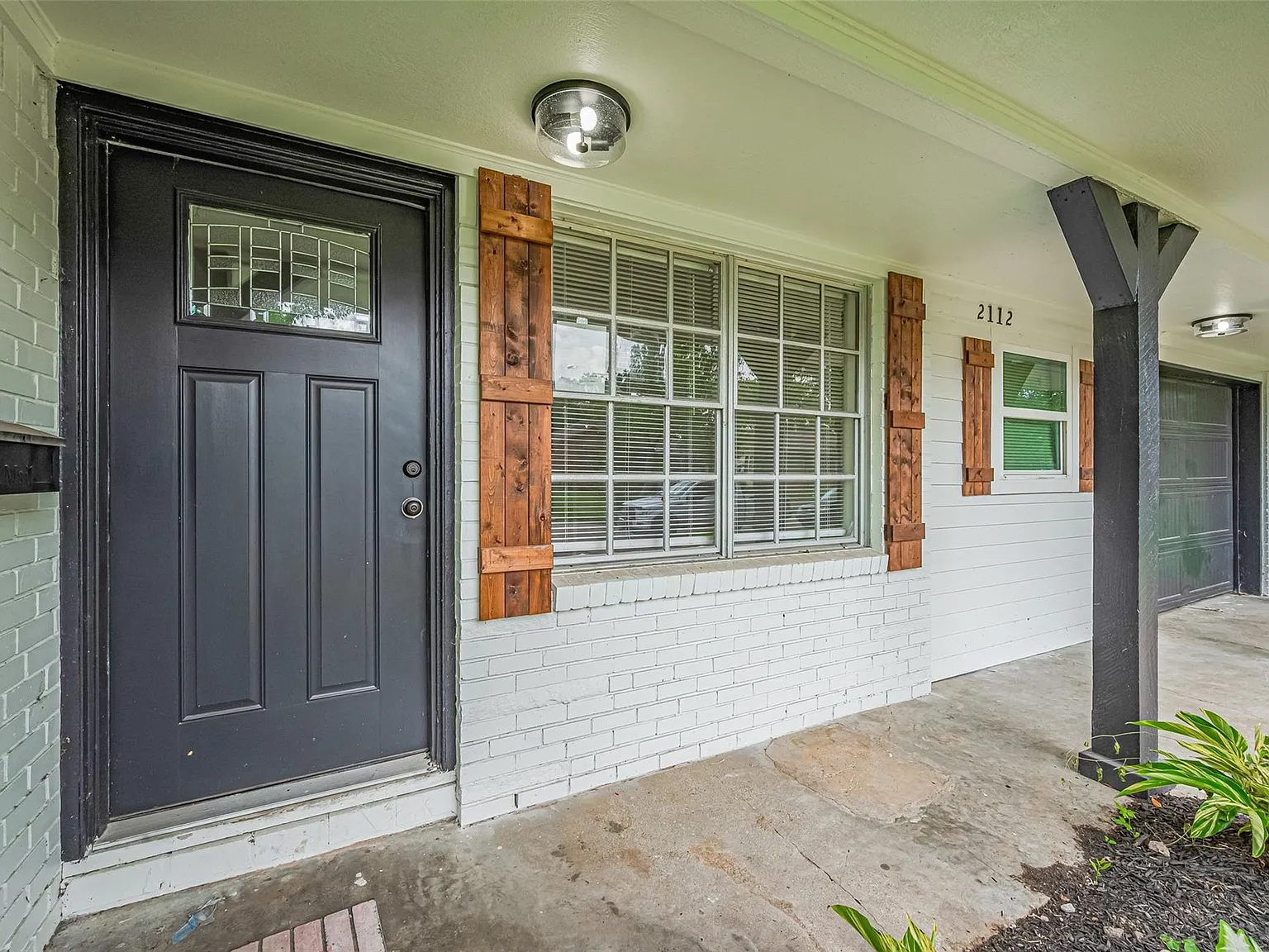 4 bed, 2.0 bath, 1486 sqft, $2,000 — Photo 3