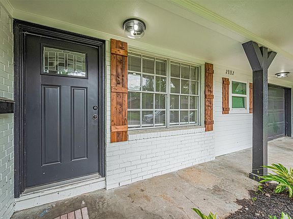 3rd image of 2112 Walnut Ln
