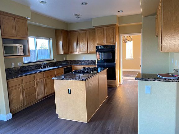 3rd image of 1638 Christina Ct