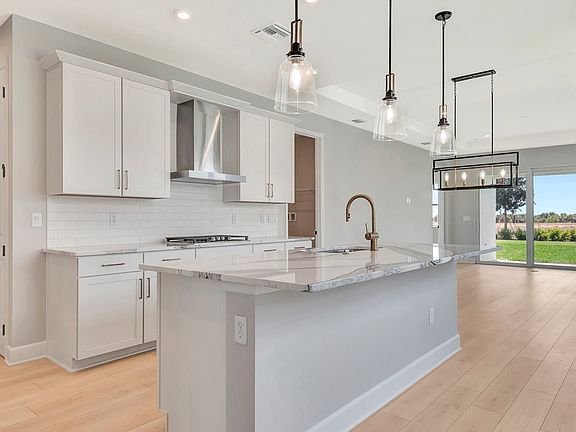 Claire Model Kitchen