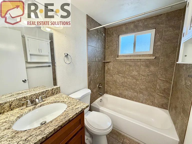 3144 Vine St — Photo 9