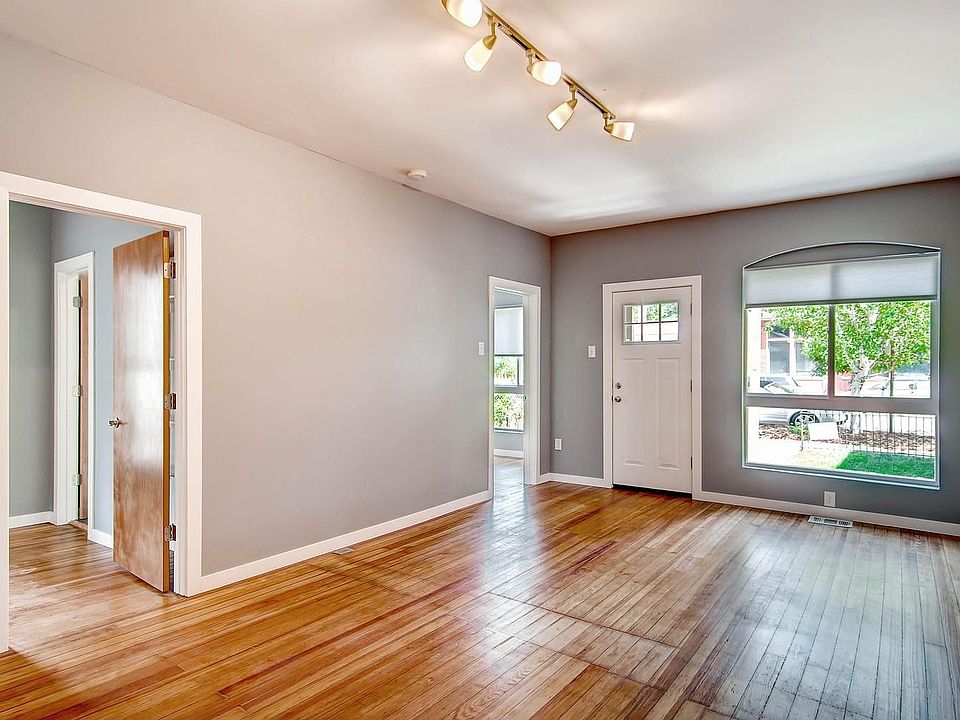 1st image of 305 Elati St