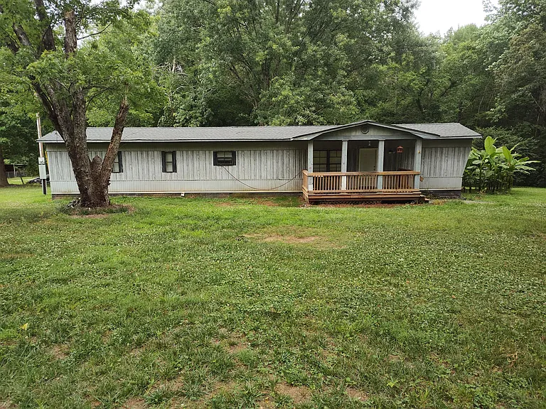 1024 Lindsay Dr #A — Photo 1