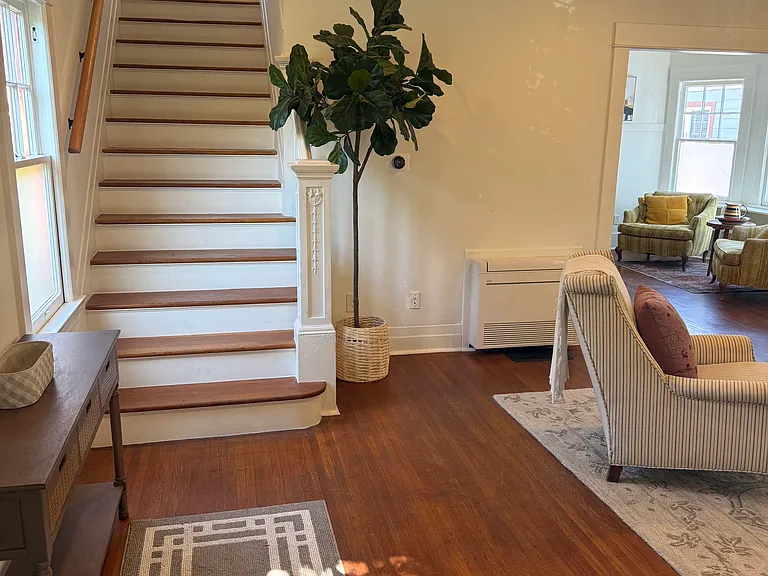 2238 Griffin Ave — Photo 10