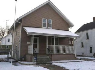 1417 70th St, Kenosha, WI 53143