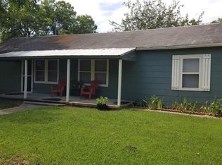 705 S Howeth St, Gainesville, TX 76240