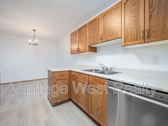 5th image of 3854 Gordon Dr #290