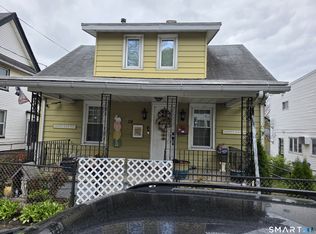 19 Manhan Street, Waterbury, CT 06710