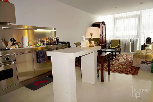 Rented by Hecht Group | media 20