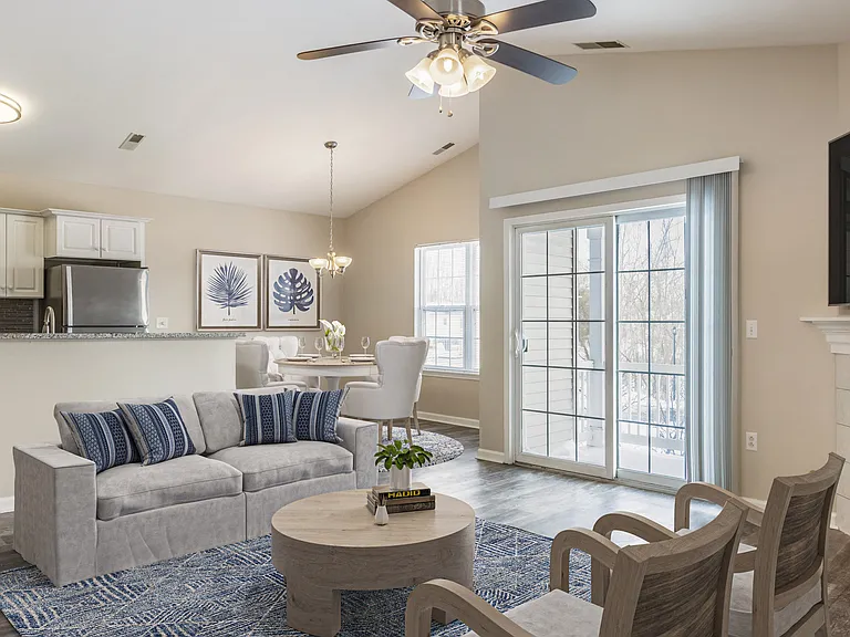 Oakmonte Apartment Homes — Photo 5