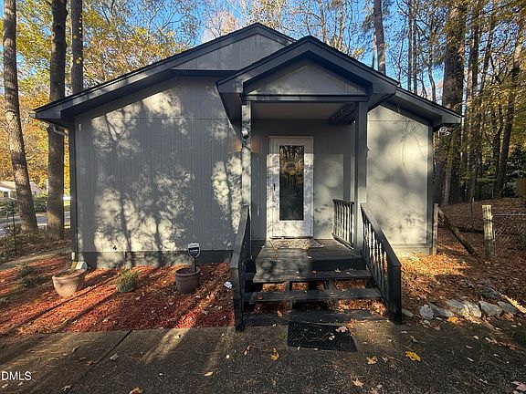 5th image of 303 Winding Brook Dr