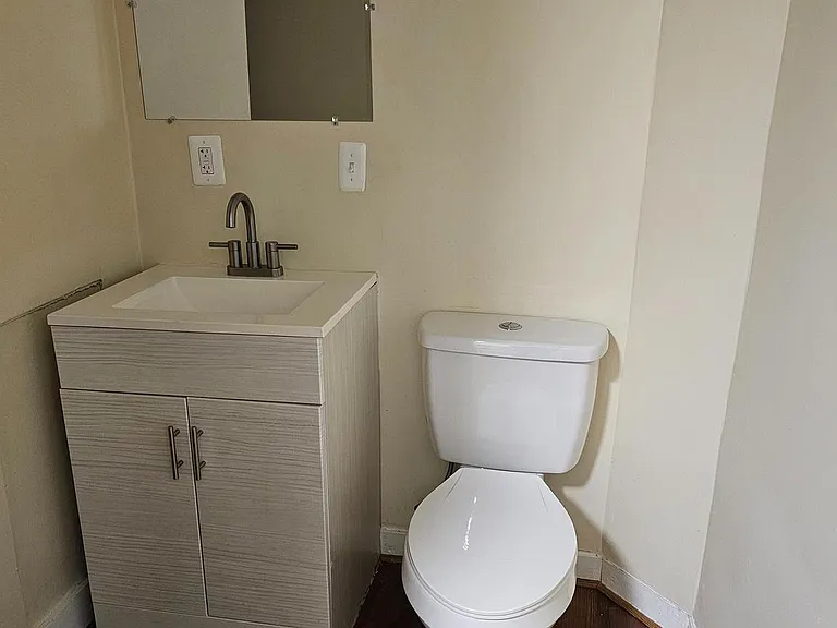 28 E Pall Mall St — Photo 4