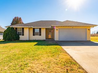 216 W Wilson St, Republic, MO 65738