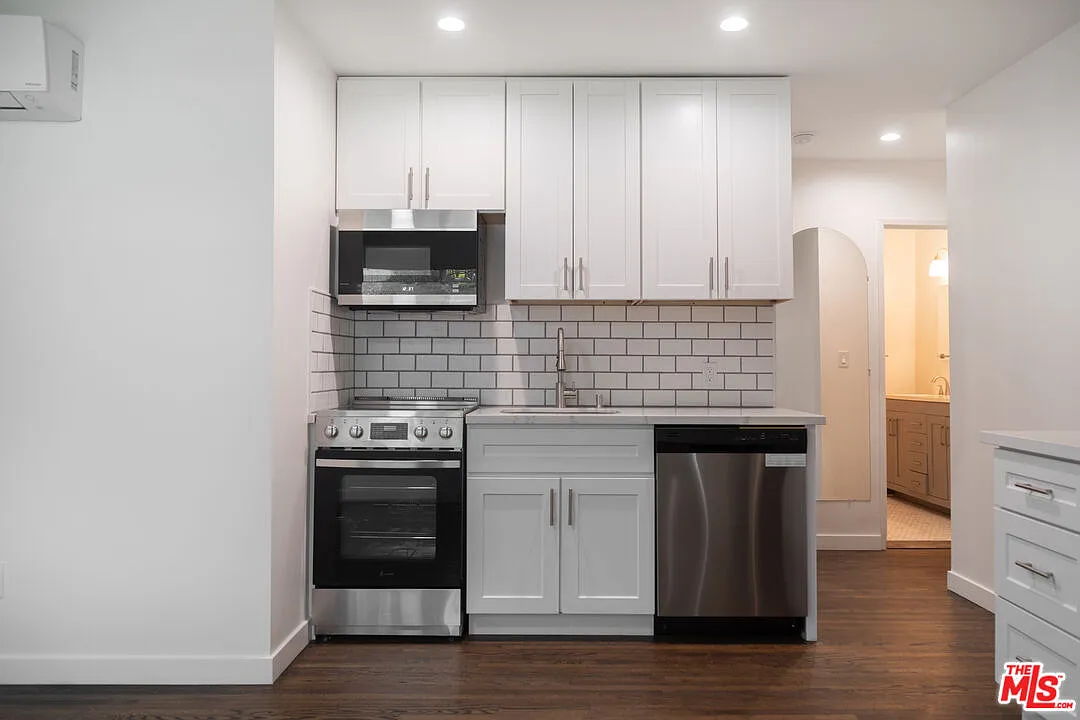 1 bed, 1.0 bath, $2,795 — Photo 1