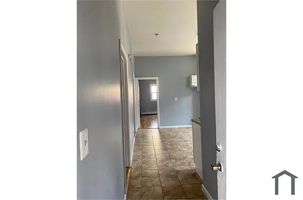 Building Photo - 1185 Pembroke St #1