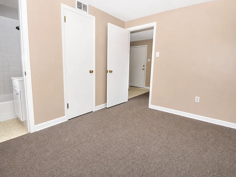 243 Moon Clinton Rd — Photo 4