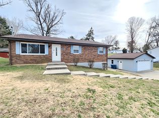 205 Brian Dr, Collinsville, IL
