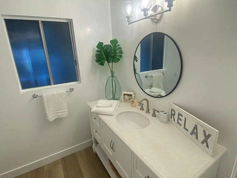 302 Avenida Del Mar #B — Photo 18