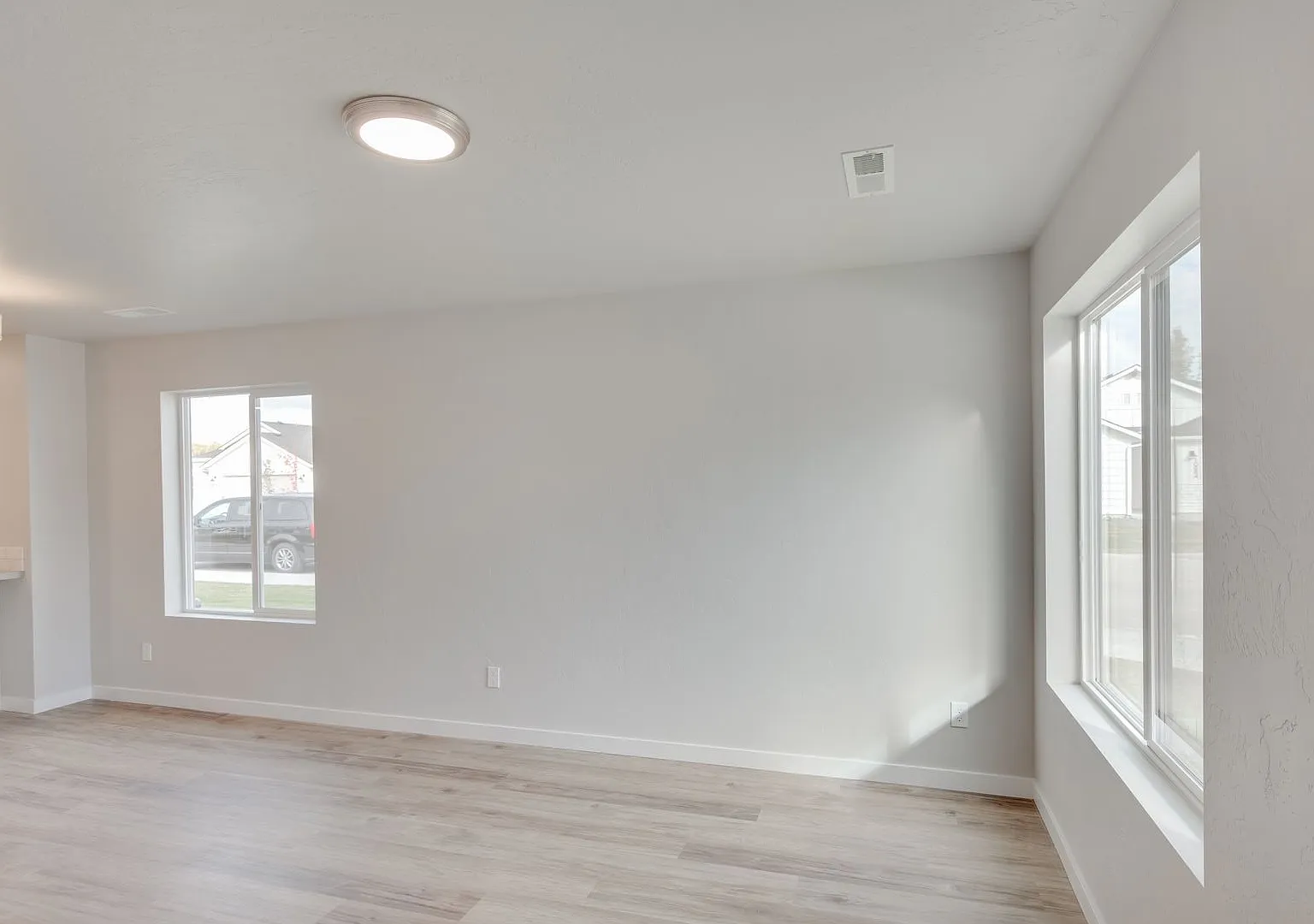 Beautiful New 2 Bedroom Cottage Now Available! — Photo 4