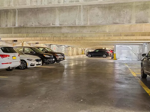 118-17 Union Turnpike image 24 of 25