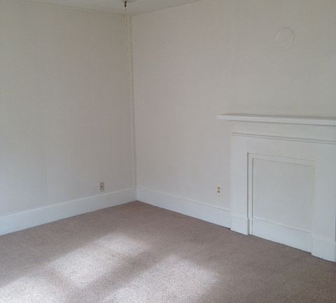 2nd image of 708 9th St
