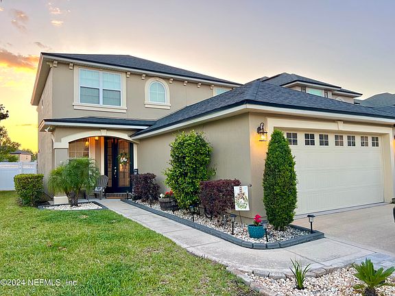 3rd image of 838 GLENDALE Lane