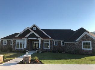 5949 S Legacy Ct, Columbia City, IN 46725