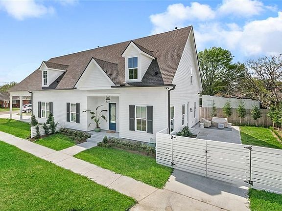2nd image of 424 Lake Ave #424