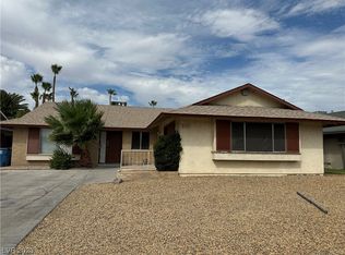 809 Langtry Dr, Las Vegas, NV 89107
