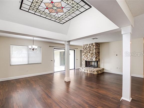 3rd image of 1248 Golfside Dr