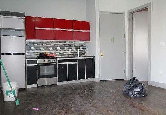 3rd image of 25 Stanhope Street # Fl 3rd