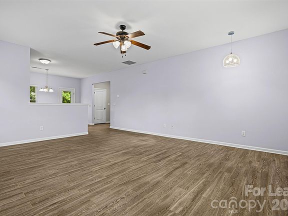 4th image of 6056 Shamrock Green Dr