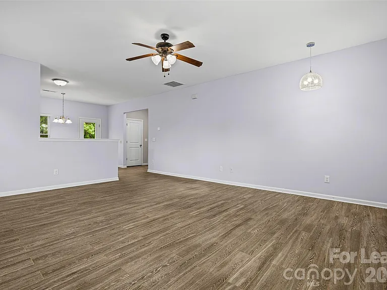 6056 Shamrock Green Dr — Photo 4