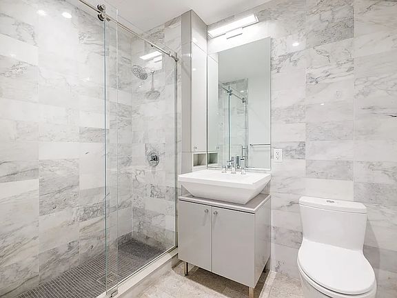 5th image of 1050 6th Ave #11D