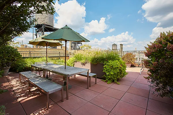 Sold by Compass | media 8