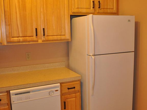Fully equiped separate kitchen.