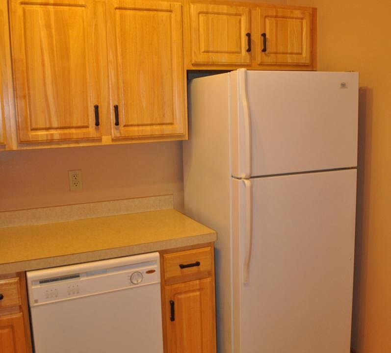 Fully equiped separate kitchen.