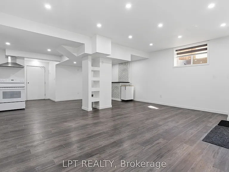 3401 Regiment Rd — Photo 2