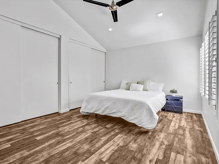 5 Fernbank — Photo 12