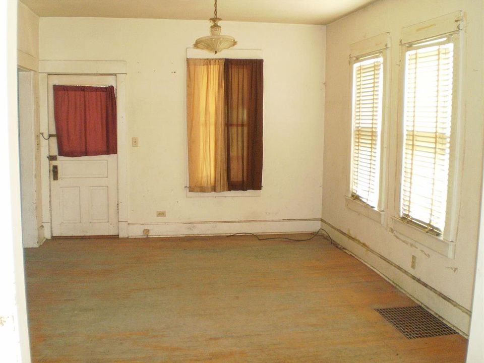 2nd image of 1631 14th St