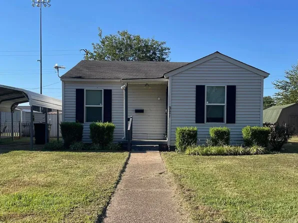 921 Cedar St, Trumann, AR 72472