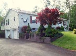 16 Indian Dr, Lake Ariel, PA
